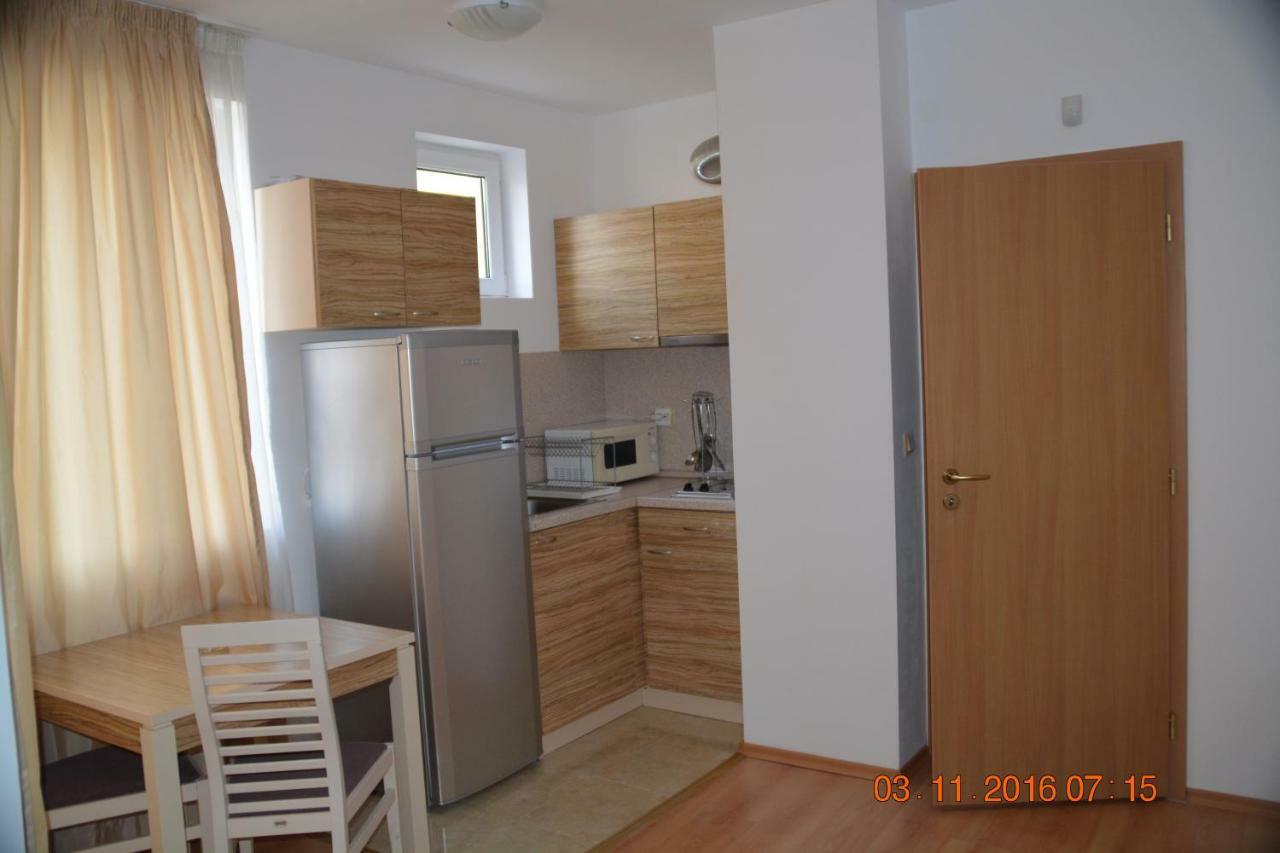 Guest Apartments Salena Slăntjev Brjag Exteriör bild