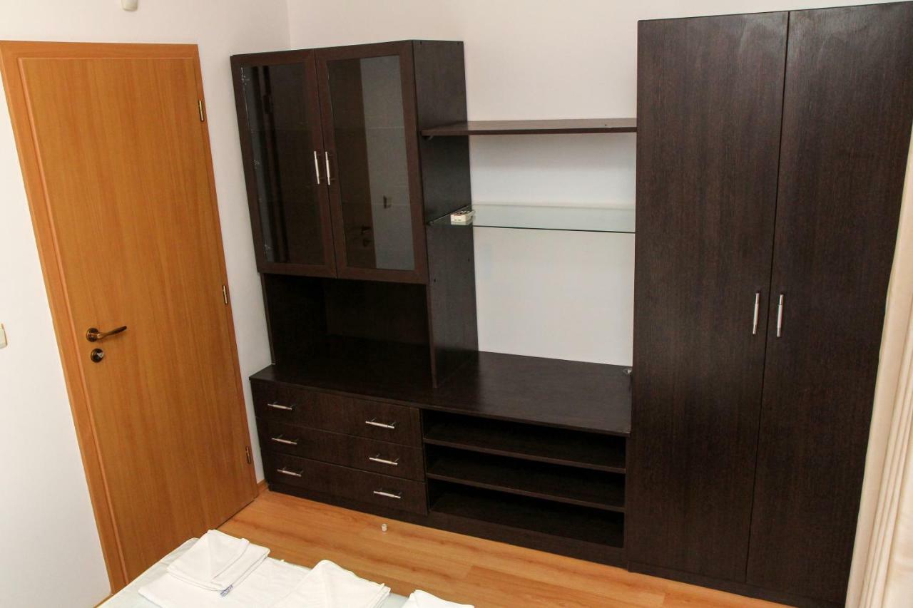 Guest Apartments Salena Slăntjev Brjag Exteriör bild