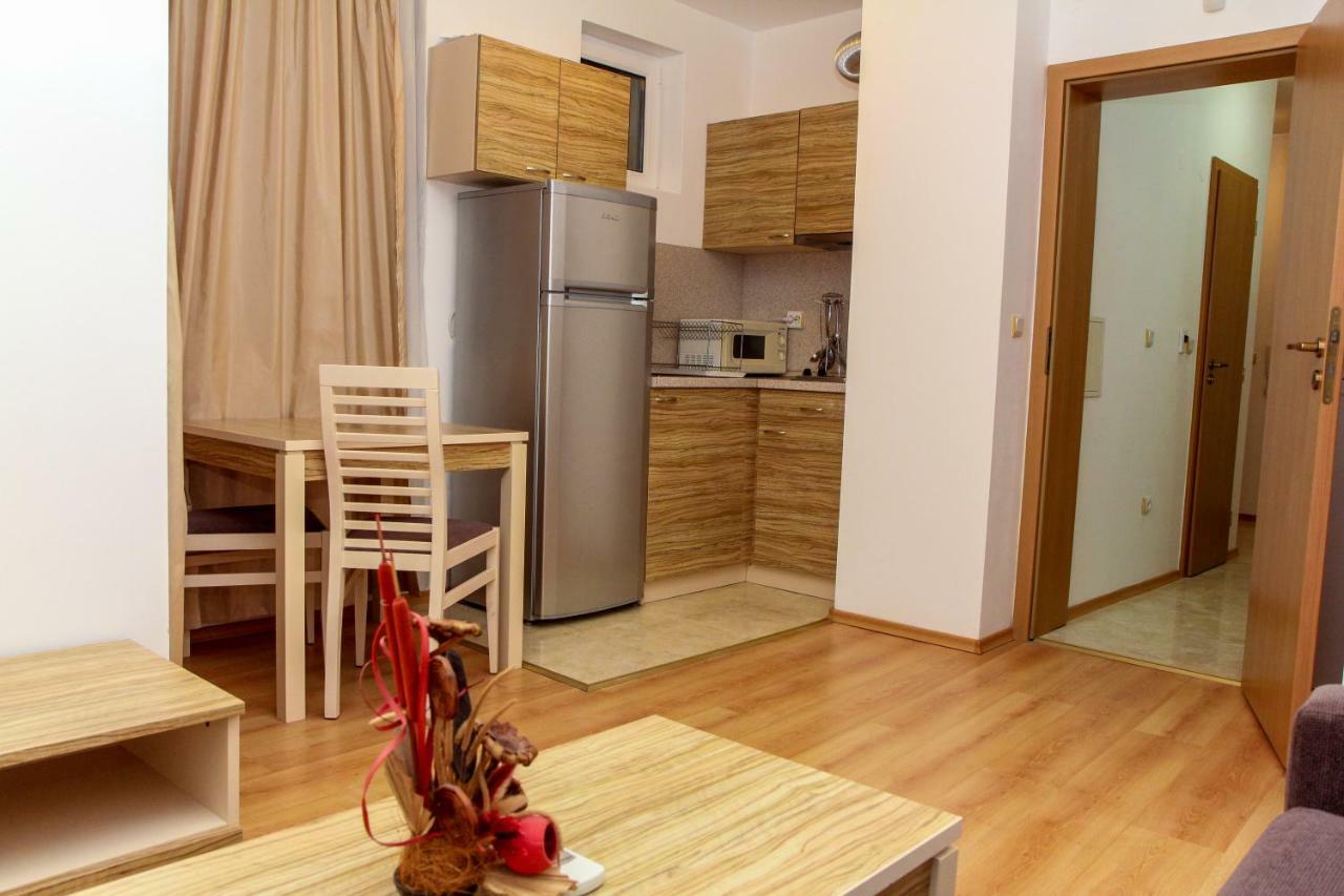 Guest Apartments Salena Slăntjev Brjag Exteriör bild