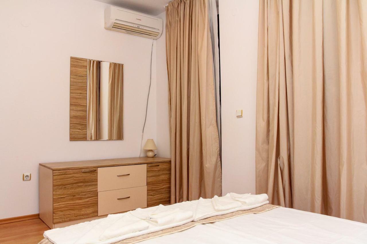 Guest Apartments Salena Slăntjev Brjag Exteriör bild