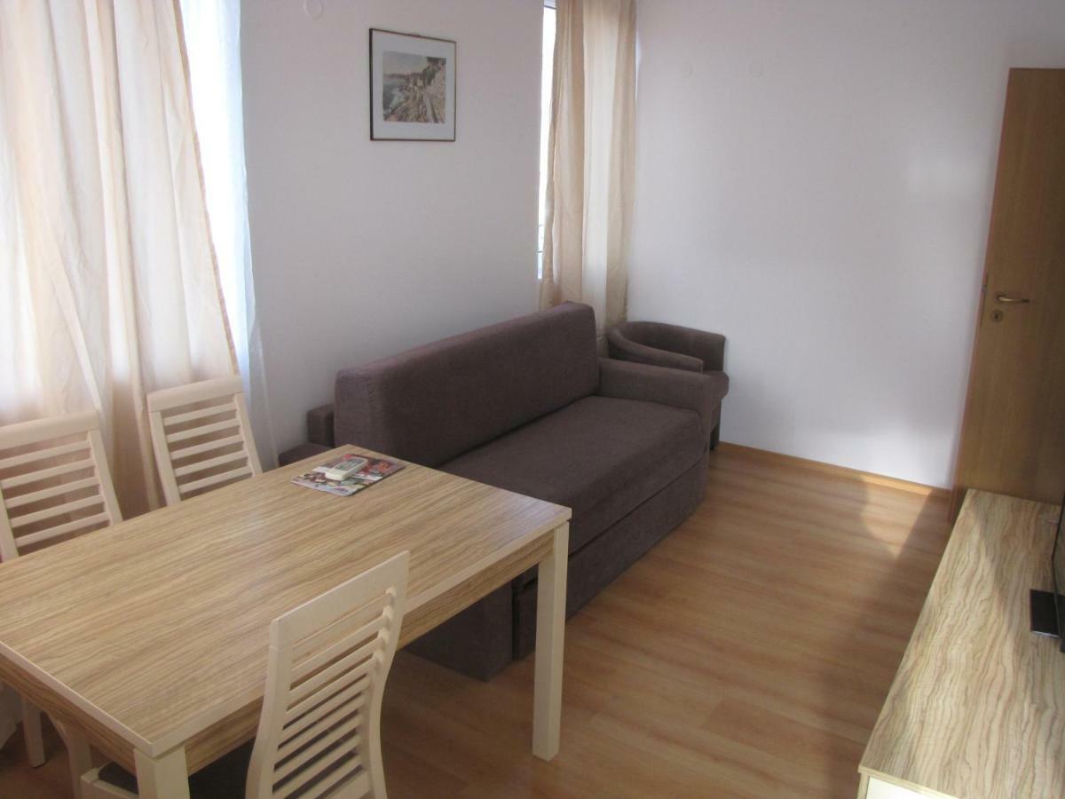Guest Apartments Salena Slăntjev Brjag Exteriör bild