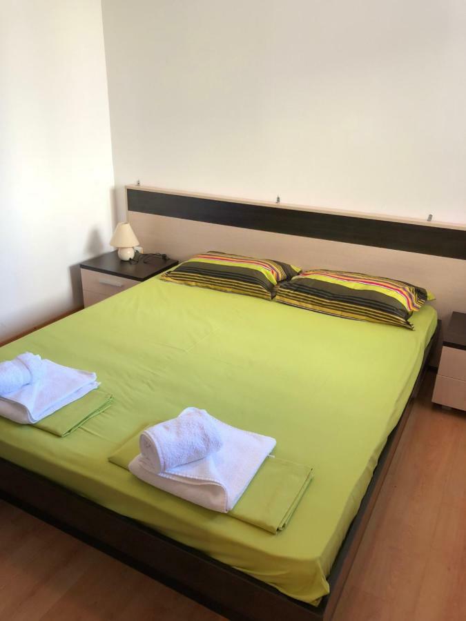 Guest Apartments Salena Slăntjev Brjag Exteriör bild