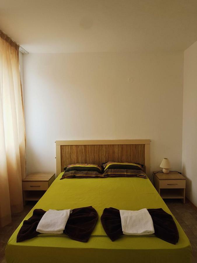 Guest Apartments Salena Slăntjev Brjag Exteriör bild